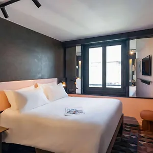 Tribe Batignolles فندق